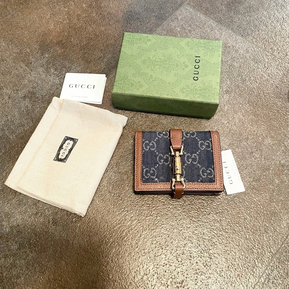 gucci jackie denim wallet never used